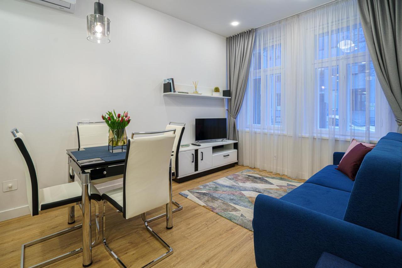 Moder Chic Apartment In Center-Prime Rentals Kaunas Kültér fotó